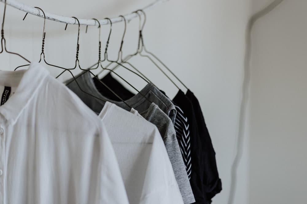 Hanging clothes with no wear and tear